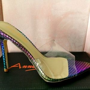 Metalic steletto high heels